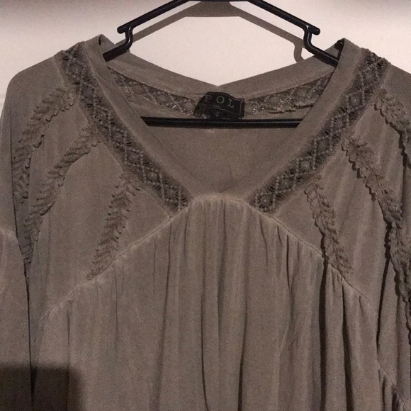 Blouse - Picture 2 of 4